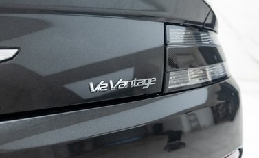 Aston Martin V12 Vantage ROADSTER 49