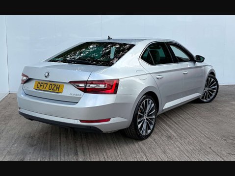 Skoda Superb 2.0 Superb Laurin & Klement TSi Semi-Auto 5dr 29
