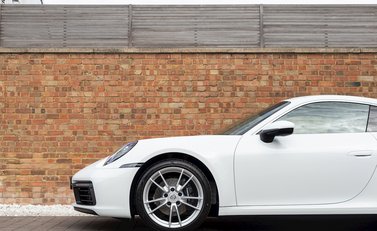 Porsche 911 Carrera (992) 26