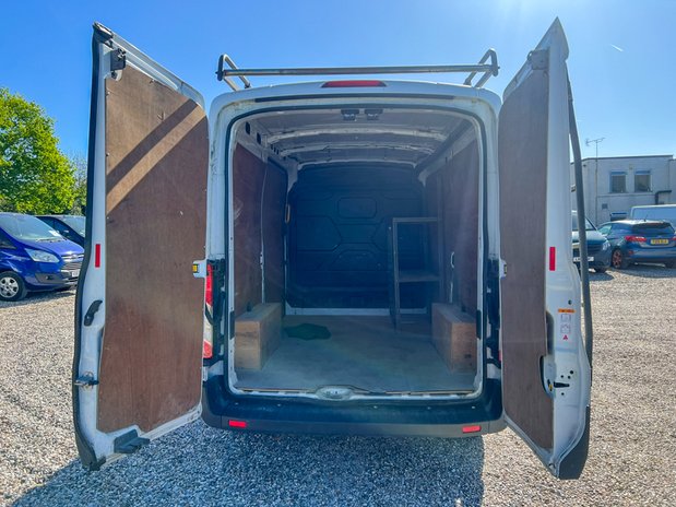Ford Transit MWB L2H2 Medium Roof 350 EURO 6 NO VAT 9