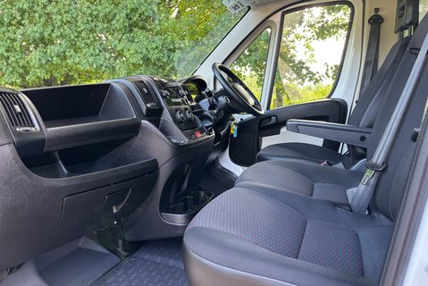 Citroen Relay 35 L3 130ps Luton with Tail Lift - Air Con 14