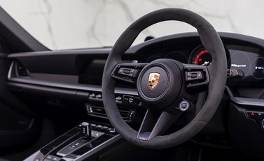 Porsche 911 Targa 4S (992) 12