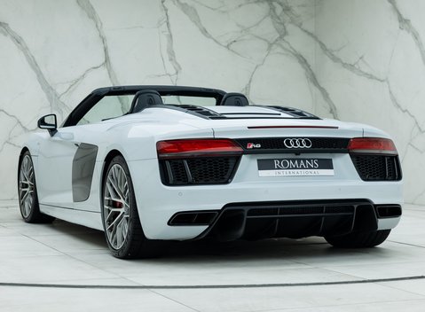 Audi R8 V10 Spyder 10