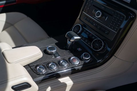 Mercedes-Benz SLS Coupe 13