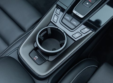 Porsche 911 Targa 4 GTS (992) 27