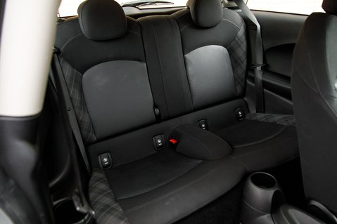 Mini Hatch COOPER 33