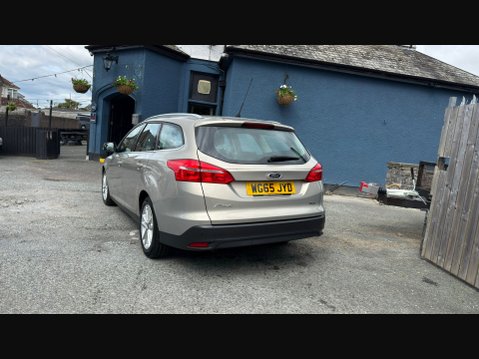 Ford Focus ZETEC 6