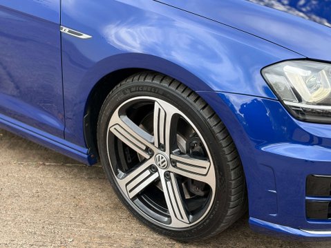 Volkswagen Golf 2.0 Golf R DSG 4WD 5dr 7