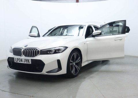 BMW 3 Series 2.0 320i M Sport Saloon 4dr Petrol Auto Euro 6 (s/s) (184 ps) 54