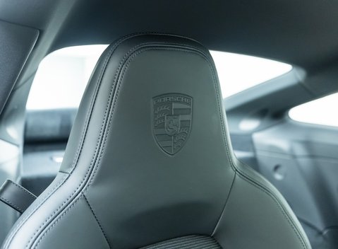 Porsche 911 GT3 Touring (992) 17