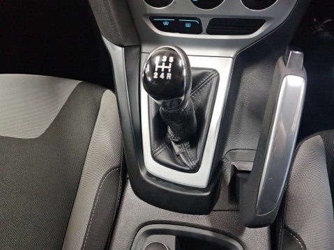 Ford Focus 1.6 Focus Zetec 105 5dr 64