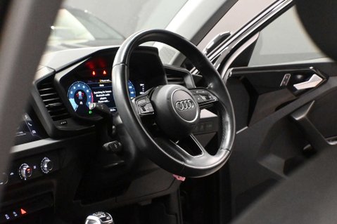 Audi A1 1.0 A1 Sportback 25 TFSI Technik 5dr 4