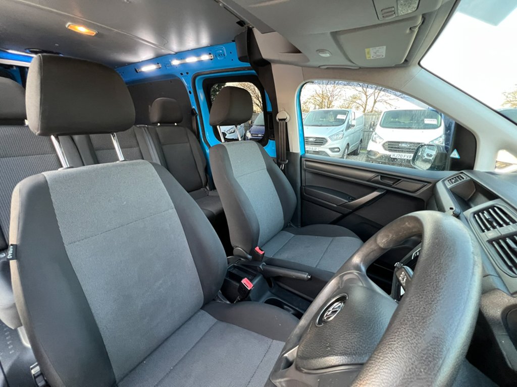 2017 Volkswagen Caddy Maxi Crew Cab LWB L2H1 Low Roof Startline C20 Air Con Alloys EURO 6 NO VAT — thumbnail 32 of 51