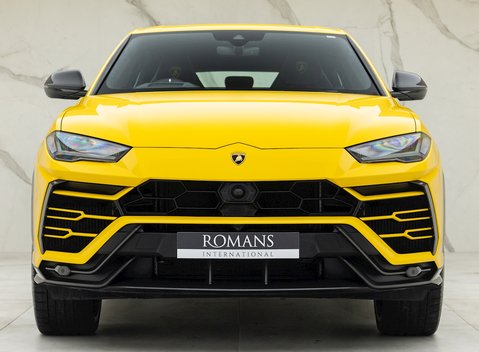 Lamborghini Urus 4