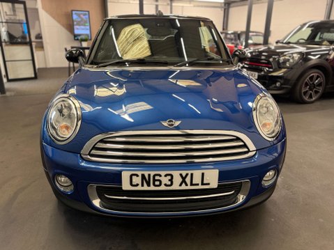 Mini Convertible 1.6 Cooper 2dr 8