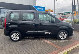 Citroen Berlingo BLUEHDI FEEL M WHEELCHAIR RAMP 6