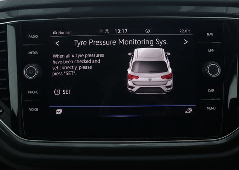 Volkswagen T-Roc 1.5 T-Roc SEL TSi Evo Semi-Auto 5dr 25