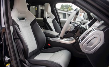 Land Rover Range Rover Sport 5.0 SVR 12