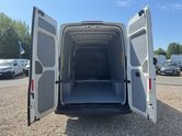 Volkswagen Crafter AUTO MWB L2H2 High Roof Trendline 35 Sensors EURO 6 8
