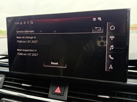 Audi A4 2.0 TFSI 40 Black Edition Estate 5dr Petrol S Tronic Euro 6 (s/s) (204 ps) 46