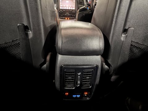 Jeep Grand Cherokee V6 CRD SUMMIT 17