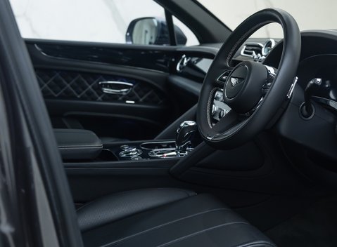 Bentley Bentayga V8 First Edition 13
