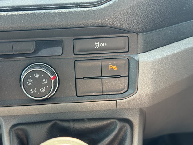 Volkswagen Crafter MWB L2H2 High Roof Startline 350 Air Con Sensors EURO 6 30