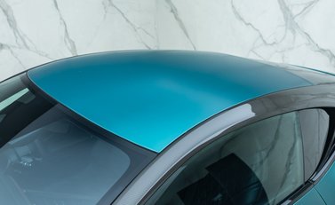 Aston Martin DB12 Coupe 43