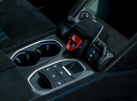 Lamborghini Urus Performante 21