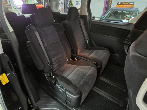 Toyota Vellfire 19