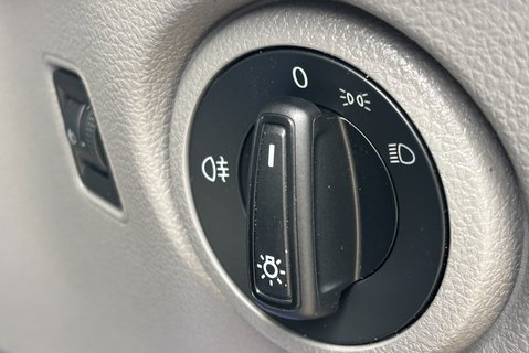Volkswagen Crafter CR35 177 ps Tdi L2 H2 Trendline DSG Panel Van 28