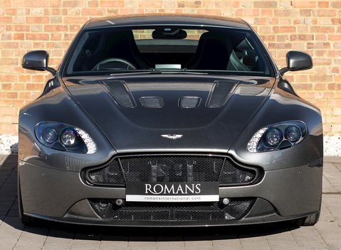 Aston Martin V12 Vantage S 4