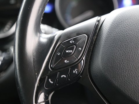 Toyota C-HR 1.8 VVT-h Dynamic CVT Euro 6 (s/s) 5dr 11