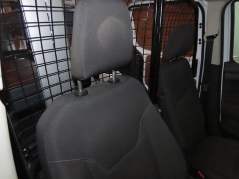 Ford Transit Courier 1.5 TDCi Trend L1 Euro 6 5dr 9
