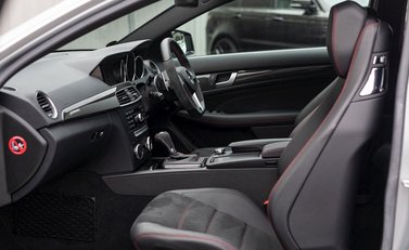 Mercedes-Benz C63 AMG Black Series 15