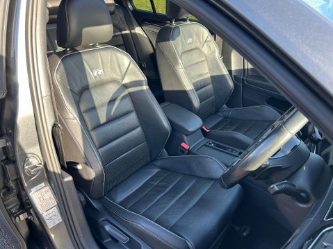 Volkswagen Golf 2.0 TSI BlueMotion Tech R DSG 4Motion Euro 6 (s/s) 5dr 9