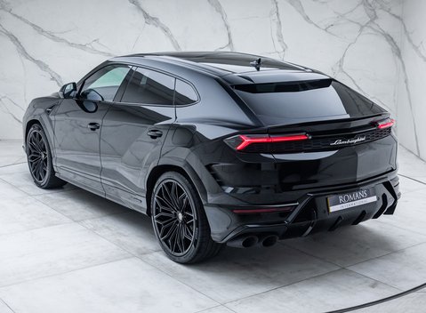 Lamborghini Urus SE 12