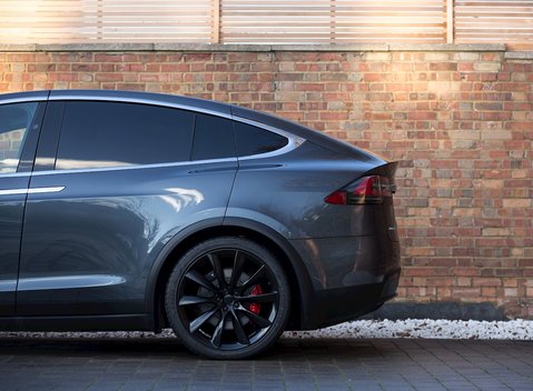 Tesla Model X X P100 6