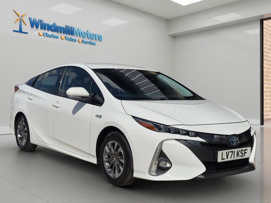 2021 Toyota Prius exterior view
