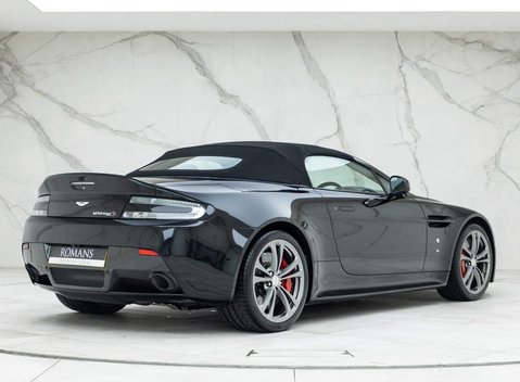 Aston Martin V12 Vantage S Roadster 8