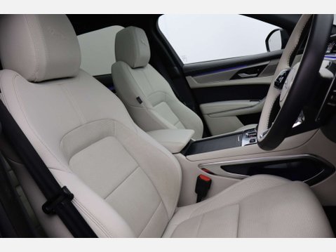 Jaguar F-Pace 2.0 F-Pace R-Dynamic SE Black PHEV AWD Auto 4WD 5dr 26