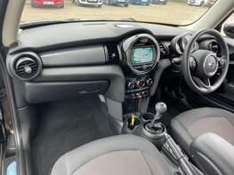 Mini Hatch 1.5 Cooper Classic 3dr 23