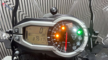 Triumph Tiger 2017 XCA Adventure bike 37K full metal luggage 800cc 21