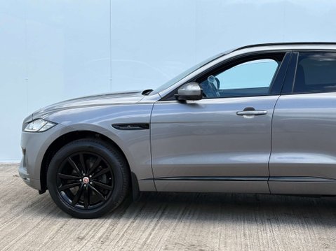 Jaguar F-Pace 2.0 F-PACE Chequered Flag AWD D Auto 4WD 5dr 62