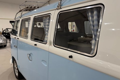 Volkswagen Transporter CARAVAN 28