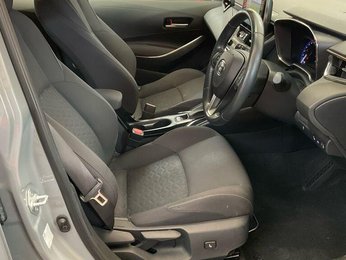 Toyota Corolla 1.8 VVT-h Icon Tech Touring Sports CVT Euro 6 (s/s) 5dr