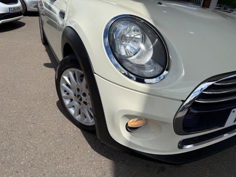 Mini Hatch 1.5 Cooper Euro 6 (s/s) 3dr 39
