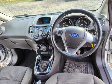 Ford Fiesta 1.0T EcoBoost Zetec Euro 5 (s/s) 3dr 10