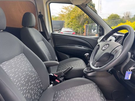 Vauxhall Combo 1.2 Combo 2300 CDTi S/S 30
