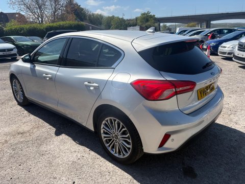 Ford Focus TITANIUM X 12